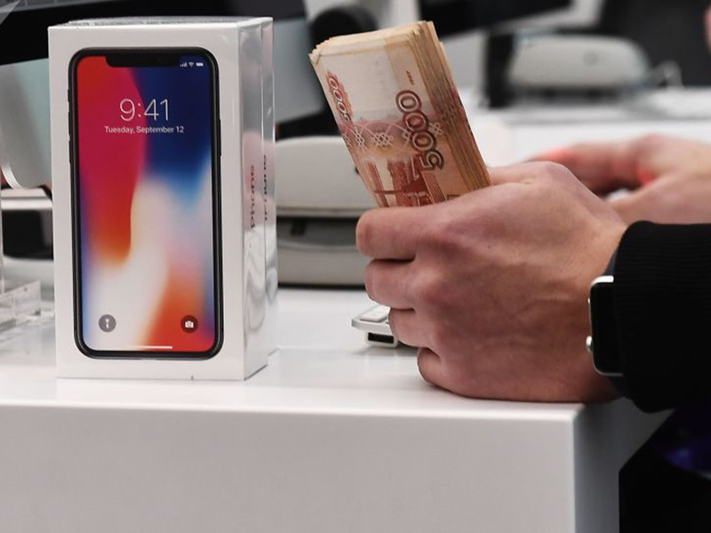 شركة أبل تستعد لإطلاق هاتف آيفون جديد!